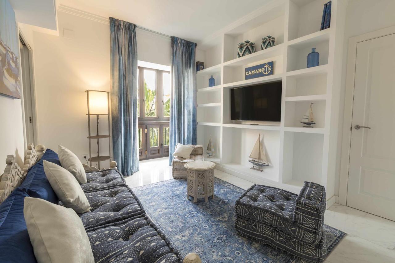 The Clock House Luxury Urban Suites Малага Екстериор снимка