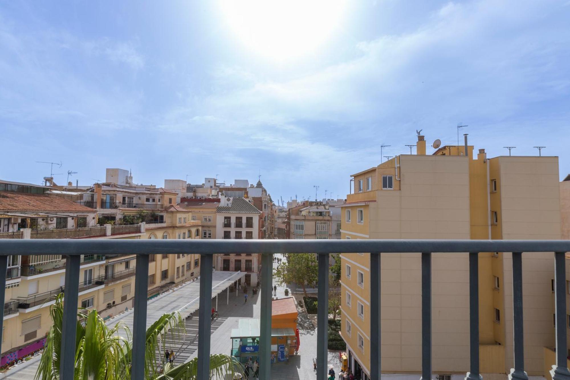 The Clock House Luxury Urban Suites Малага Екстериор снимка