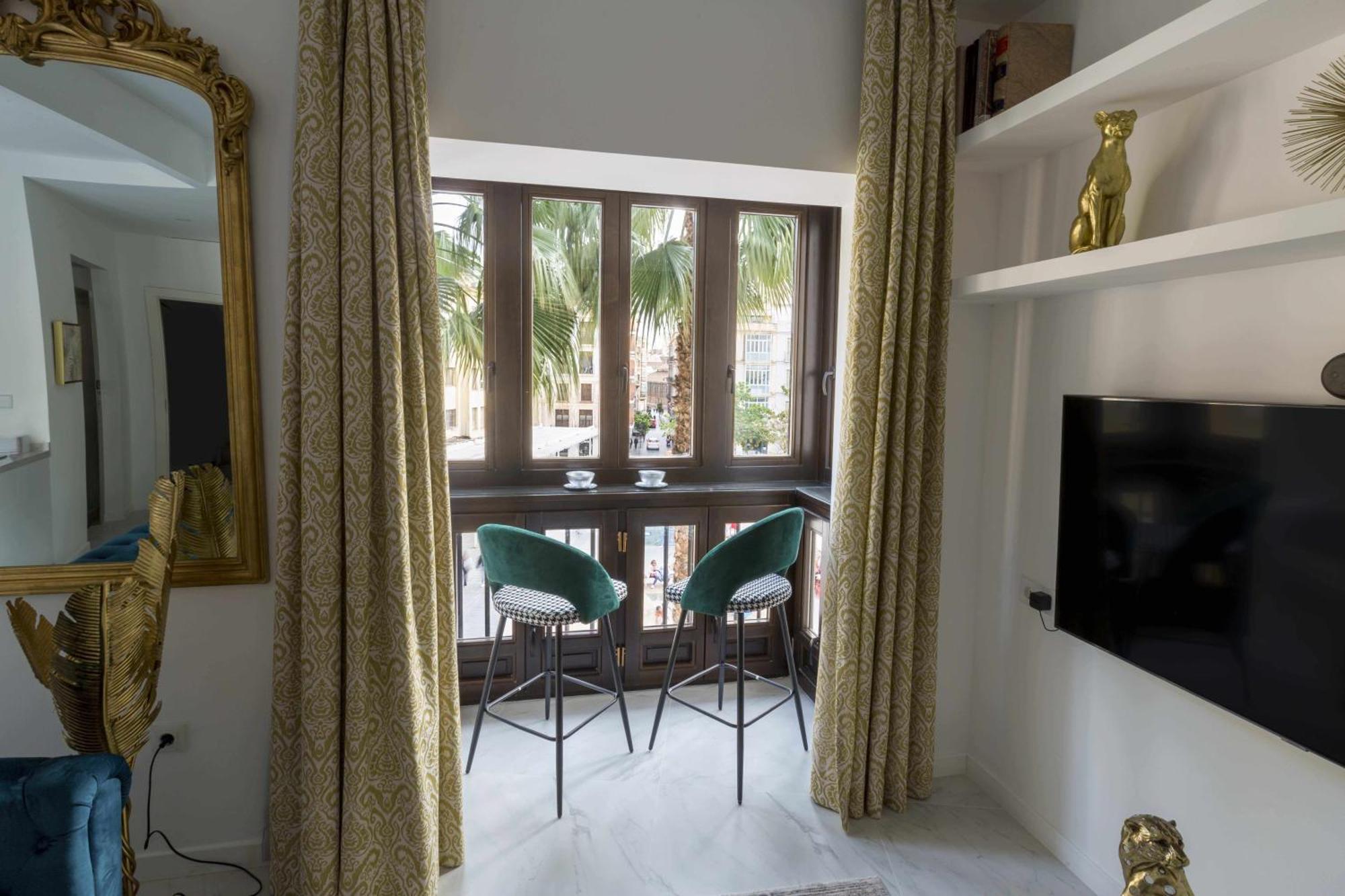 The Clock House Luxury Urban Suites Малага Екстериор снимка
